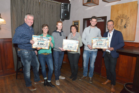 Overhandiging prijzengeld Piepers kent Piepers 2016