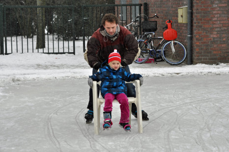 Ijs- sneeuwpret op de ijsbaan in Volkel 2013