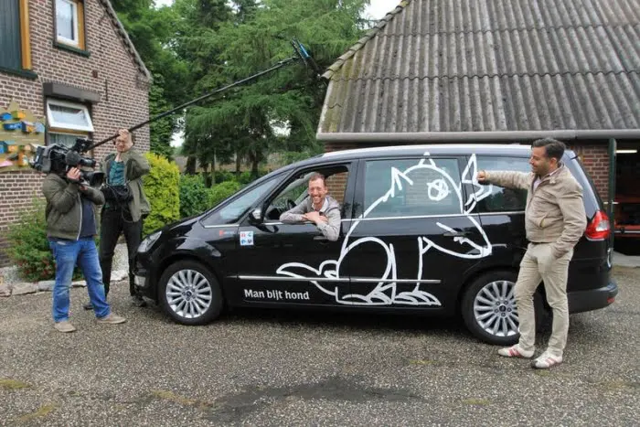 ln-man-bijt-hond-klein