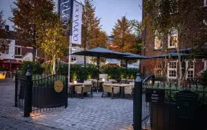 Nieuw terras Restaurant Oonivoo