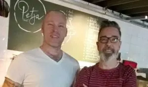 Verhalenverteller viert de lente in restaurant Eten bij Petja