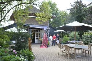 Steltenberg toont kunst uit omgeving